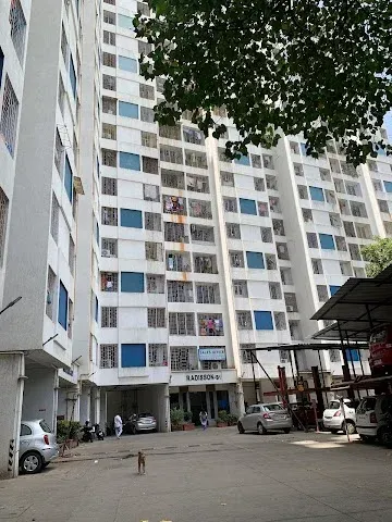 2 BHK Flat for Rent in OPP RUTU TOWER HIRANANDANI ESTATE ROAD