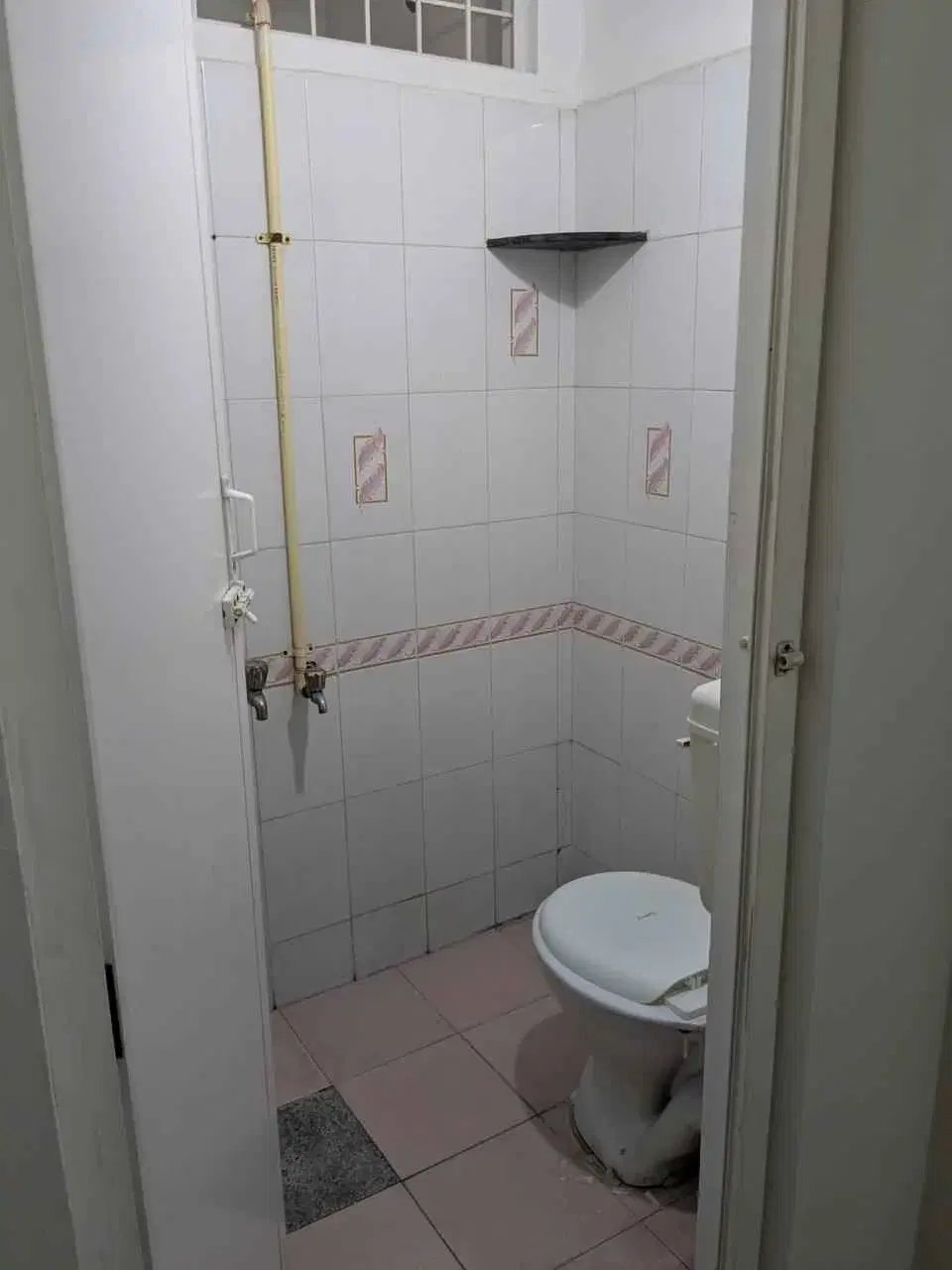 Single Occupancy in 3 BHK Flat for Rent in Mahadevapura