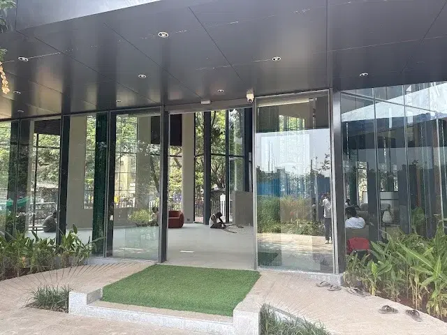 2 BHK Flat for Sale in Mulund Hills