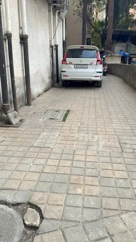 Commercial Space for Rent in Babhai naka