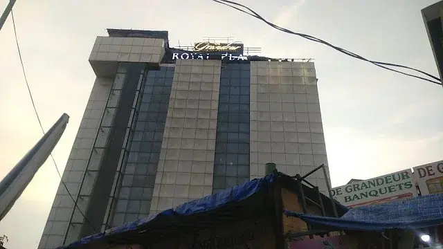 Flat for Sale in Bhakti park phase 2