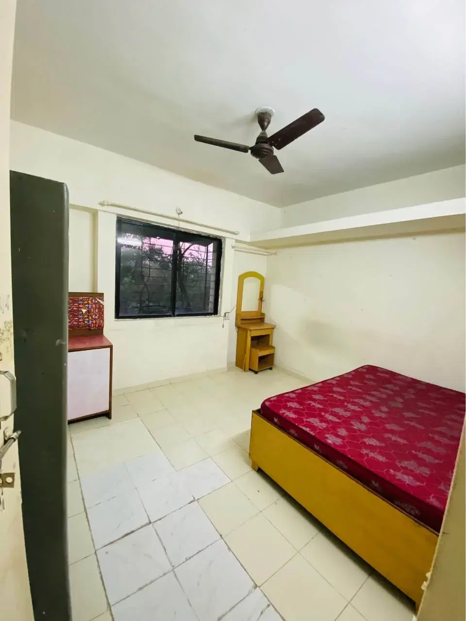 2 BHK Flat for Rent in Viman Nagar Near Phoenix Mall