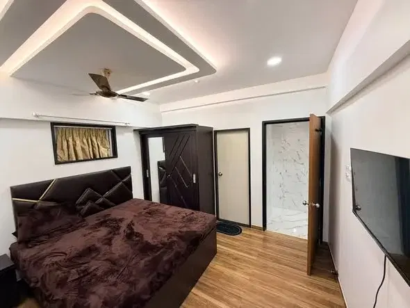 Single Occupancy for Male in 3 BHK Flat for Rent Near Madhu Park Khar West