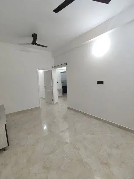 2 BHK Flat for Rent in Layout diagonally opposite to EISB (International School)