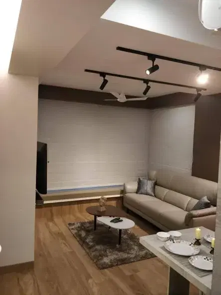 2 BHK Flat for Rent in Lower Parel