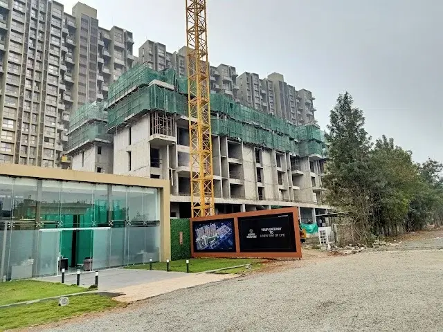 2 BHK Flat for Sale in Ravet-Mamurdi Border Highway touch