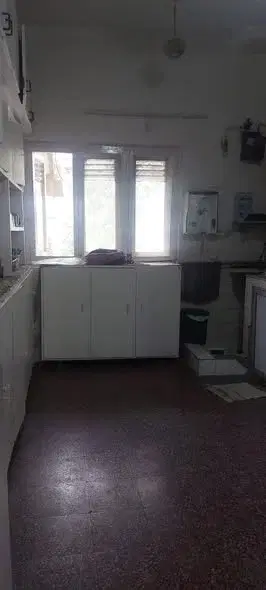 Double Occupancy for Male in Flat for Rent in Tardeo