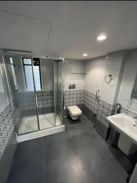 2 BHK Flat for Rent in Bandra West