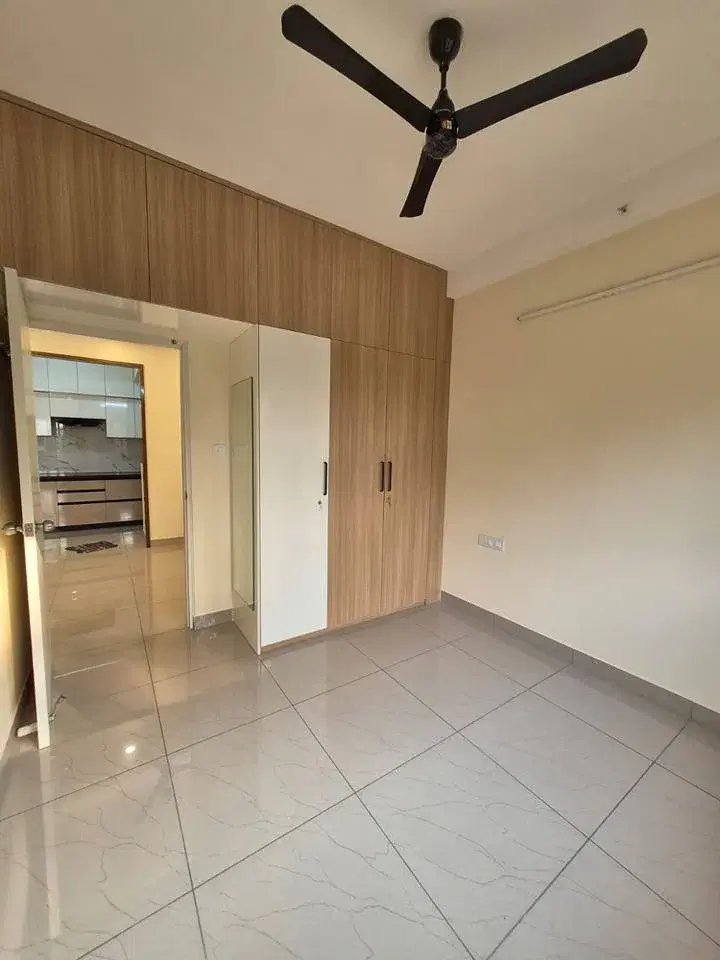 2 BHK Flat for Rent in Singasandra Very Near to HSR Layout