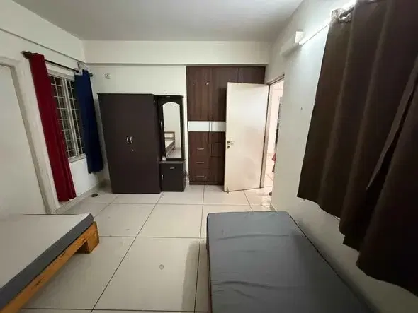 1 BHK Flat for Rent in Located right 200 m from K R Pura metro station