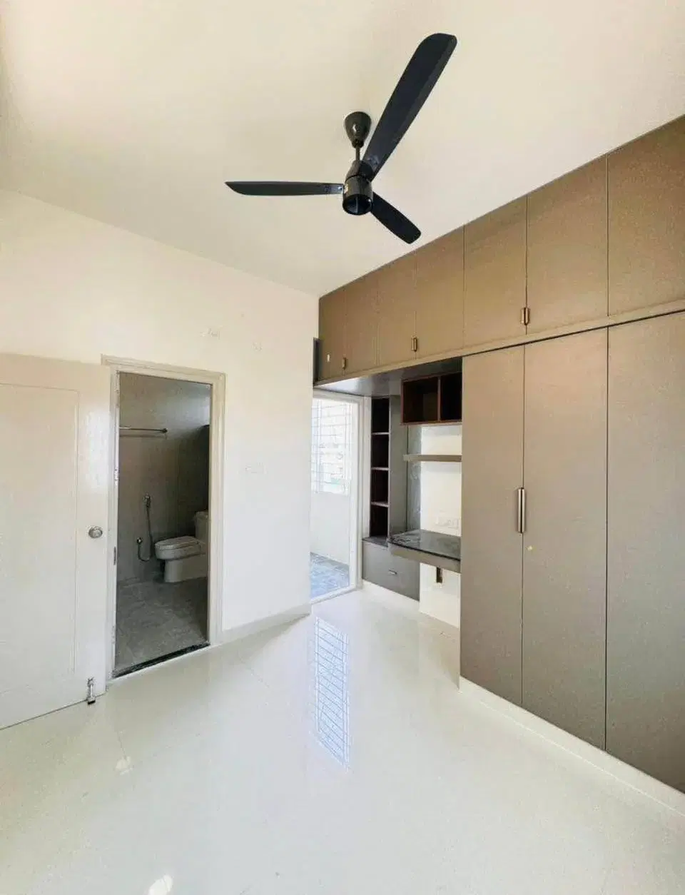 1 BHK Flat for Rent in MURUGESHPALYA NEAR GAWKY GOOSE