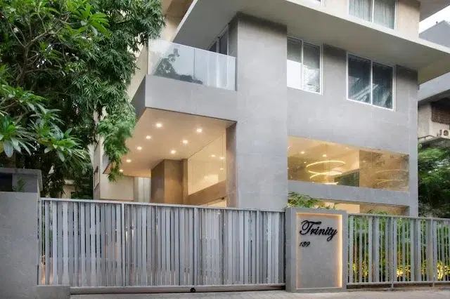 4 BHK Flat for Rent in Khar