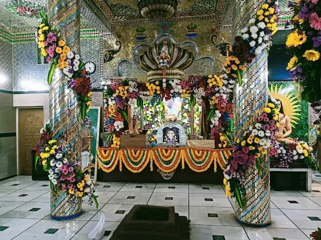 Commercial Space for Rent in LBS Road