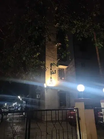 1 BHK Flat for Rent in 7 BUNGLOW Near Versova Metro Station