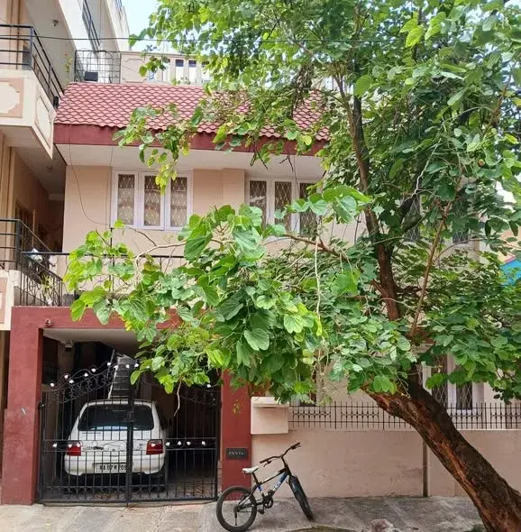 Independent House for Sale in Indira Nagar 2nd Stage 100ft Road Close