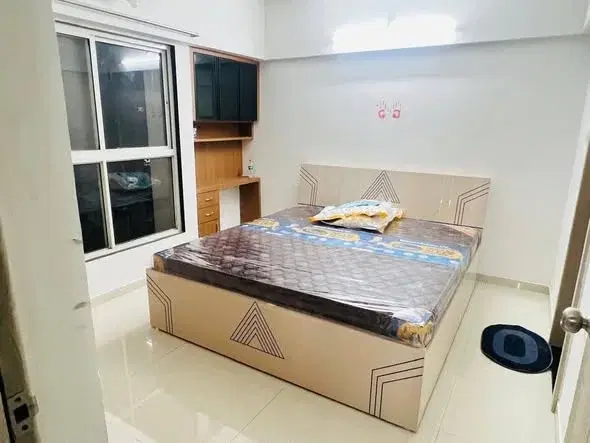 2 BHK Flat for Rent near amanora mall