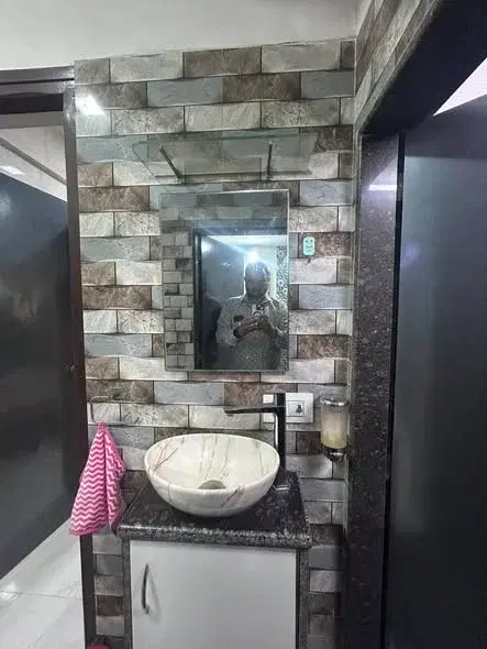 1 BHK Flat for Rent in FOUR BUNGALOW NEAR BY CHARCH