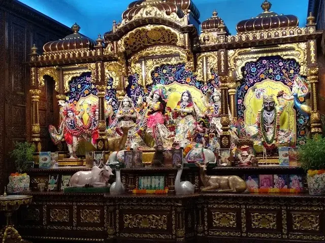 4 BHK Flat for Sale in Girgaon Chowpatty