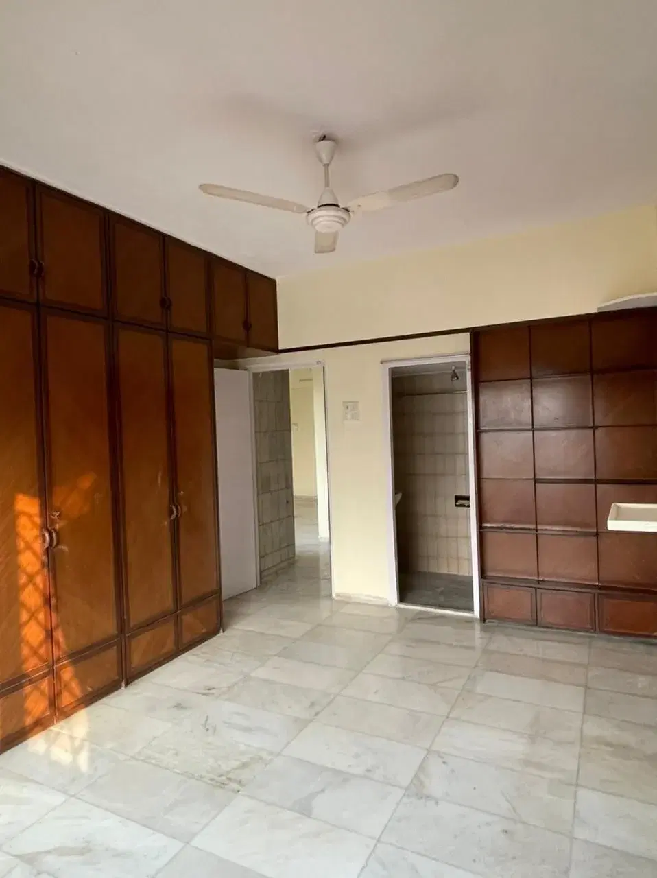 2 BHK Flat for Rent in Dadar