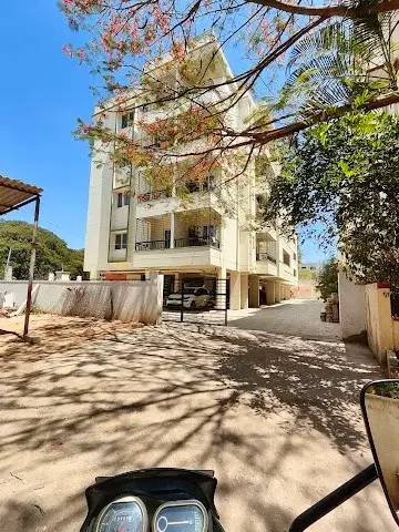 Single Occupancy in 3 BHK Flat for Rent in Vaishnavi Enclave