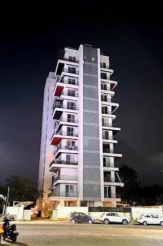 4 BHK Flat for Rent in Pan Card Club Road