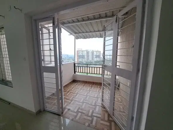 2 BHK Flat for Rent in Astoria Royals