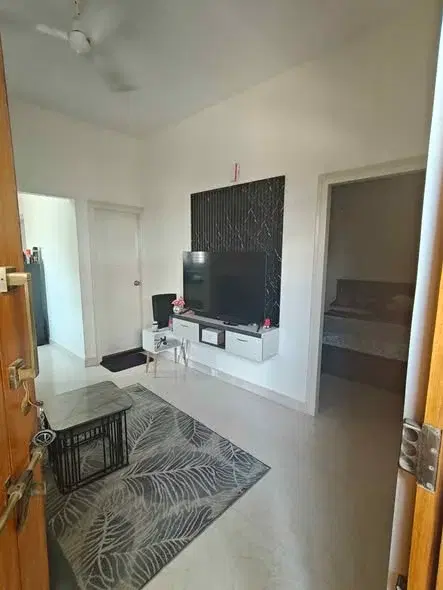 1 BHK Flat for Rent in Behind Embassy Golflinks