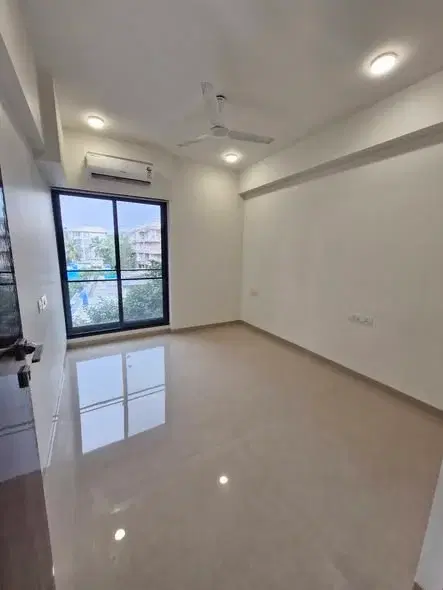 3 BHK Flat for Rent in Linking road extension SantaCruz west near aeroplane garden