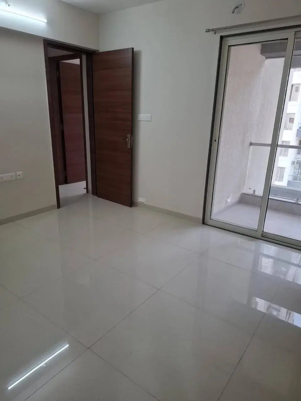 2 BHK Flat for Rent in Tip Top Hotel Back Side Kuber Antony Society