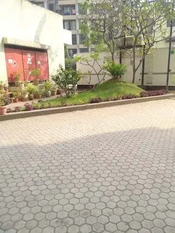 Single Occupancy for Female in Flat for Rent in Kohinoor City near bkc