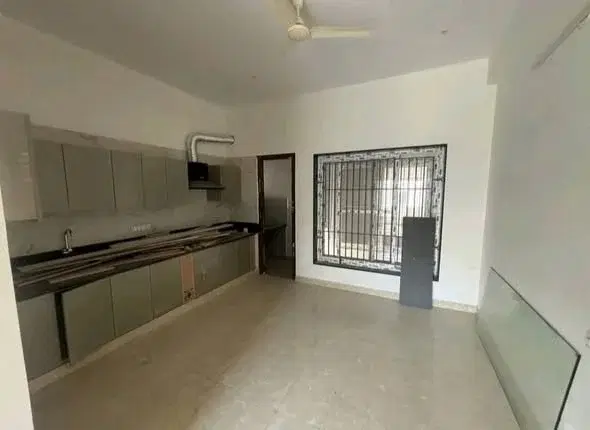 3 BHK Flat for Rent in Halasuru Walkable Distance From RMZ Infinity