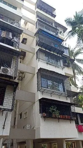 1 BHK Flat for Sale in Yari Road