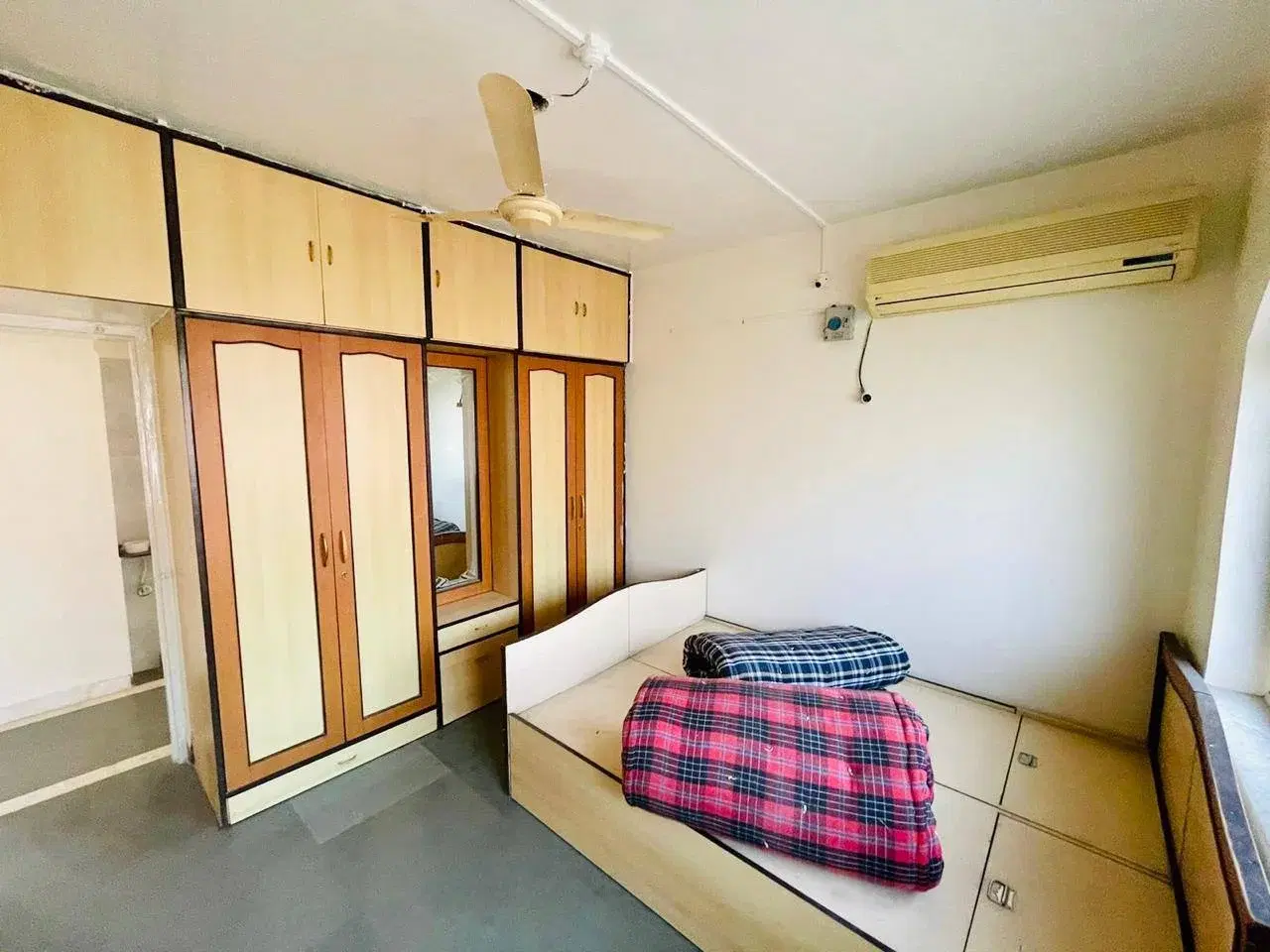 2 BHK Flat for Rent in Koregaon Park