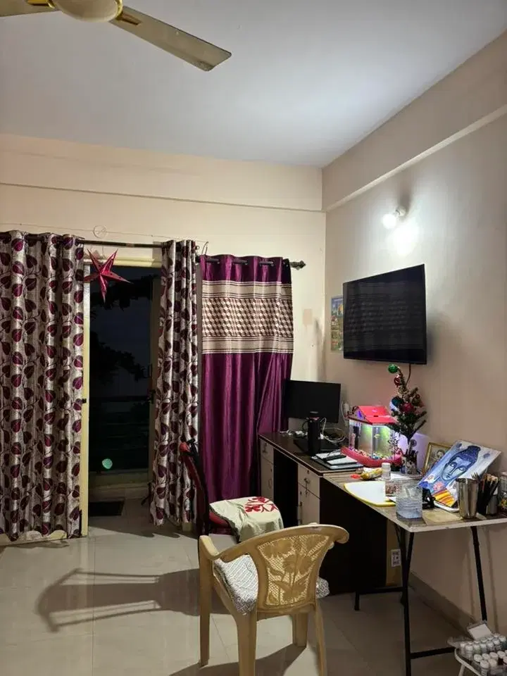Single Occupancy for Female in 2 BHK Flat for Rent in Mahadevpura