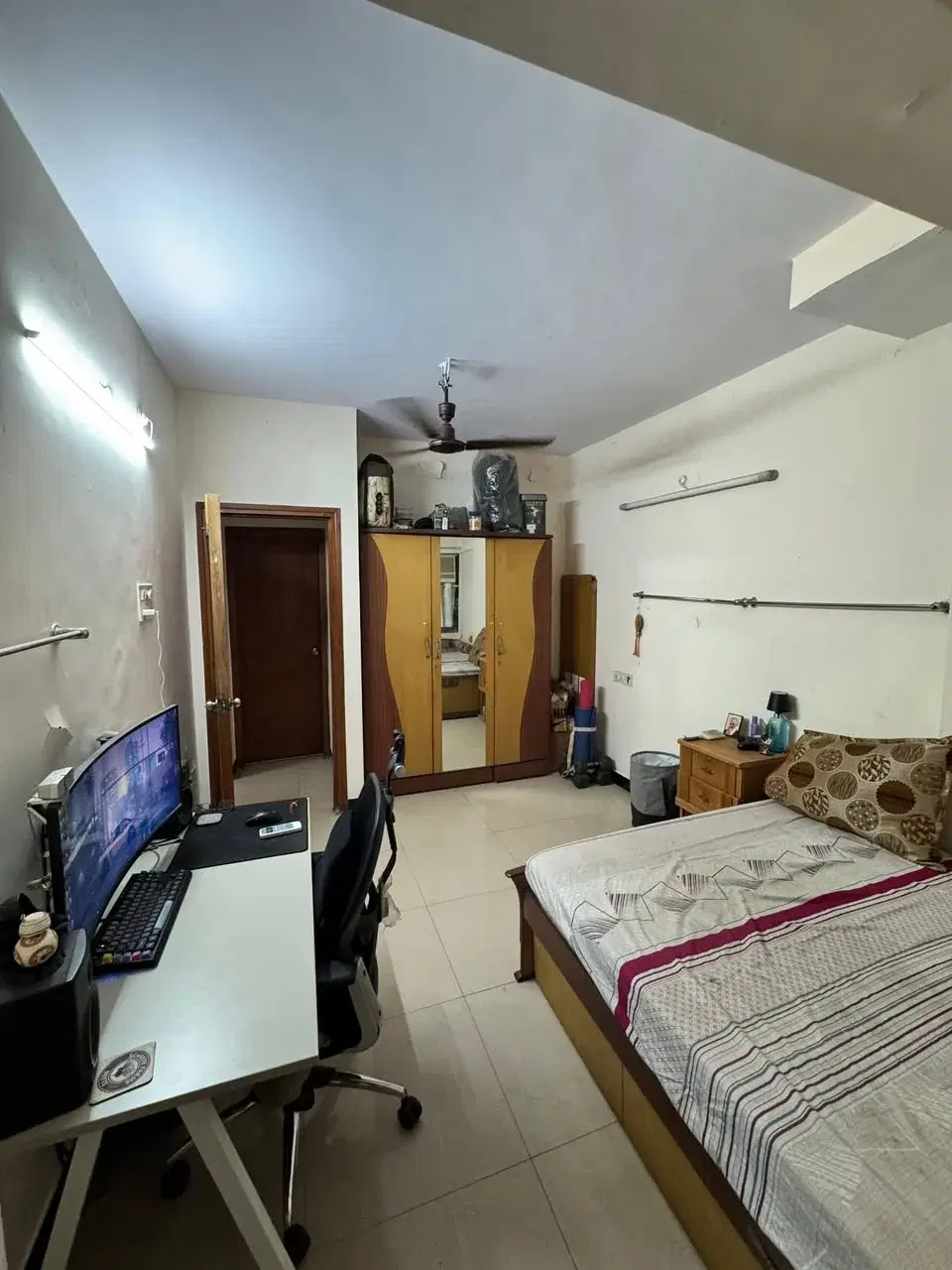 Single Occupancy for Male in 1 BHK Flat for Rent in Bandra West (Reclamation)
