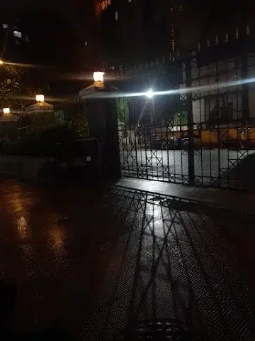 2 BHK Flat for Rent in Lokhandwala