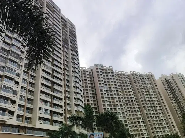 1 BHK Commercial Space for Rent in Poonam Sagar