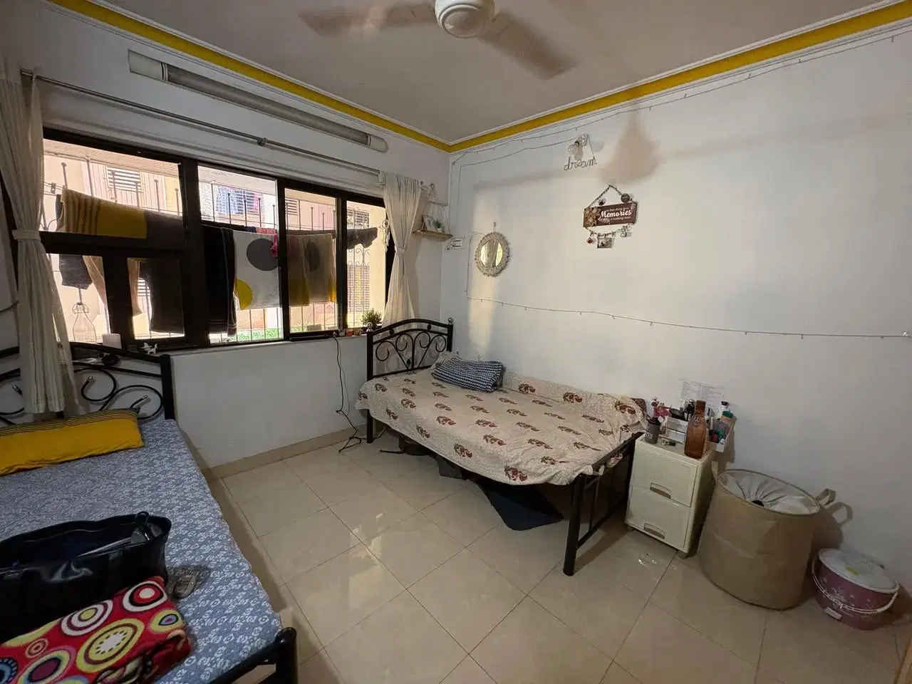 Double Occupancy for Female in 2 BHK Flat for Rent in Vile Parle East