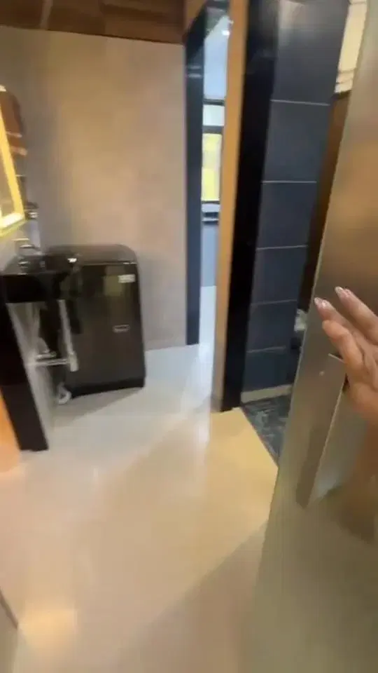 1 BHK Flat for Sale in Juhu Tara road