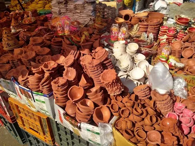 1 BHK Flat for Rent in Four Bungalows