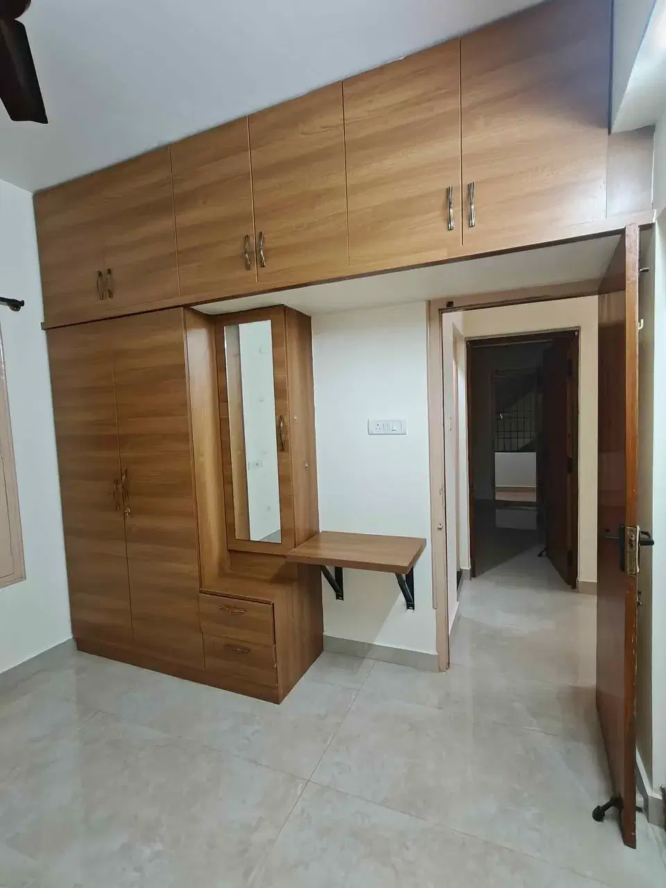 2 BHK Flat for Rent in Murgeshpalya Near Embassy GolfLinks