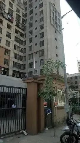 Double Occupancy for Male in 2 BHK Flat for Rent Near Oberoi Mall Goregaon East