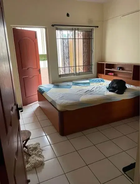 Single Occupancy for Male in 1 BHK Flat for Rent in Amruthahalli Main Road (Hoodi Layout)