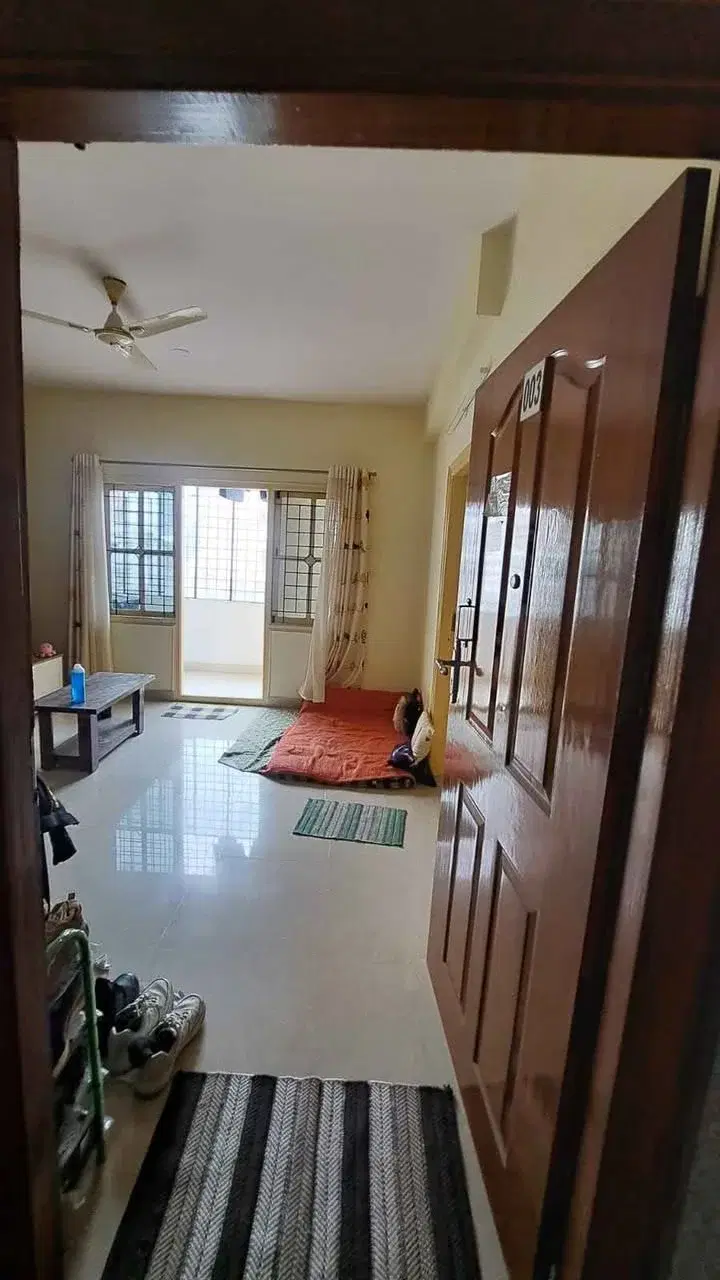 2 BHK Flat for Rent in INDIRANGAR 100ft road near metro station