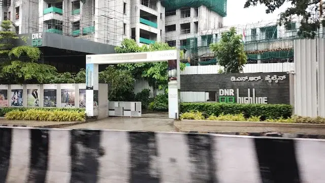 5 BHK Flat for Sale in Okhalipuram