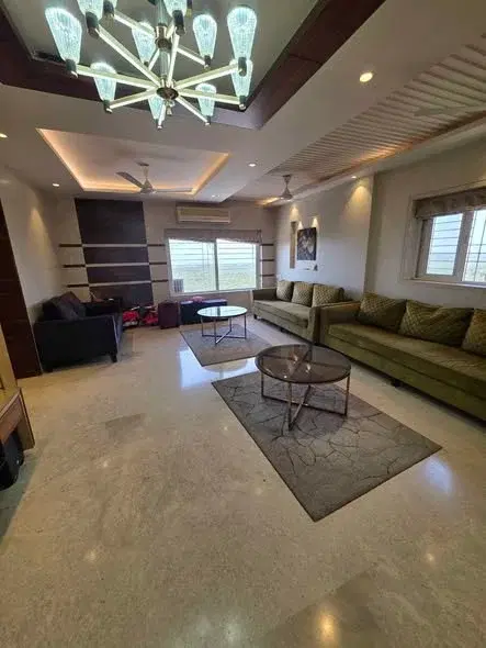 5 BHK Flat for Sale in Palm Beach Road