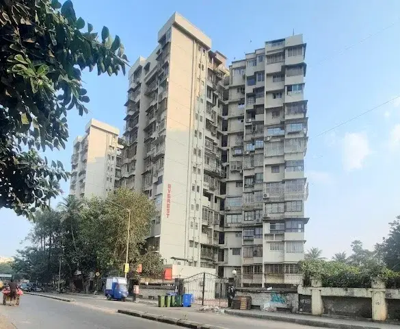 2 BHK Flat for Rent in 7 Versova JP Road