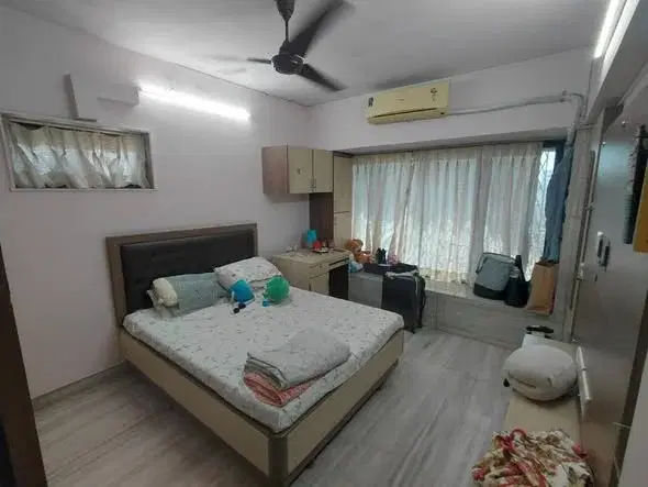Double Occupancy for Female in 1 BHK Flat for Rent in Santacruz East