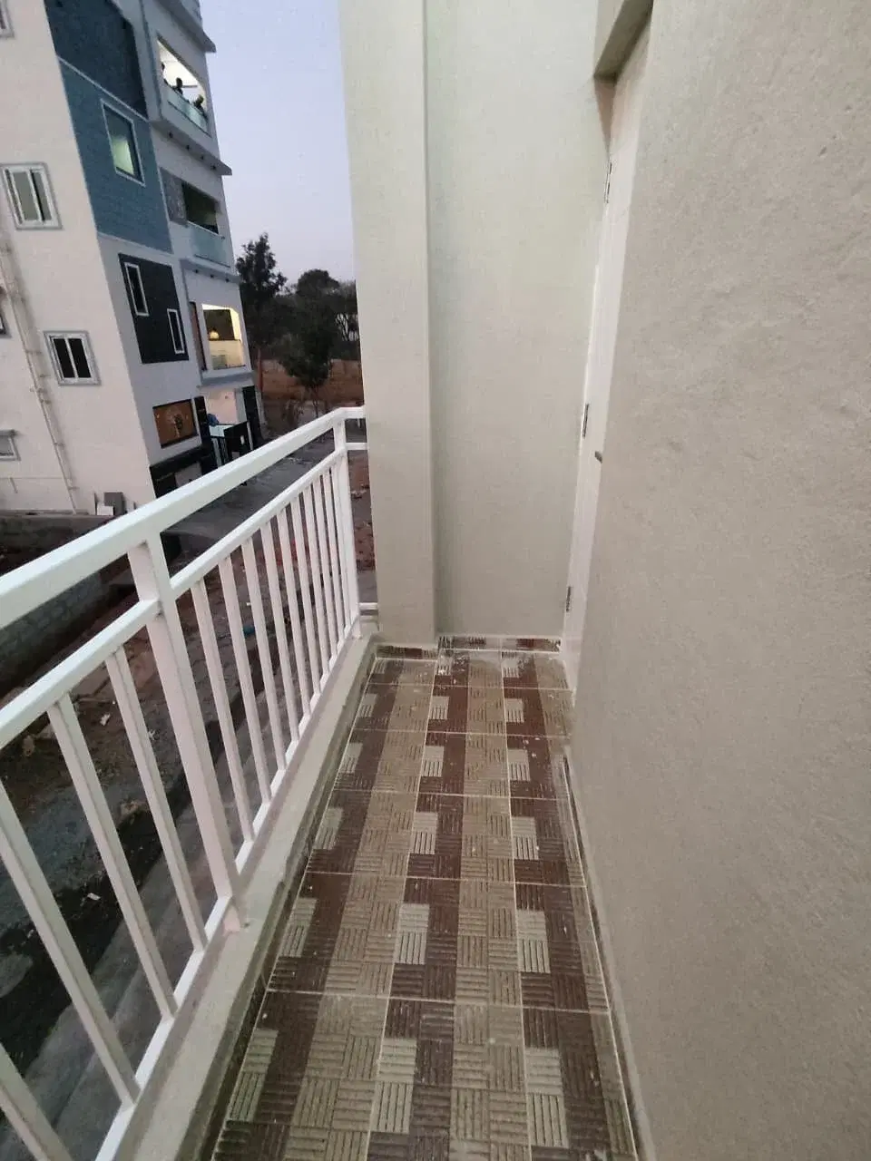 2 BHK Flat for Rent in Layout opposite to EISB (International School)