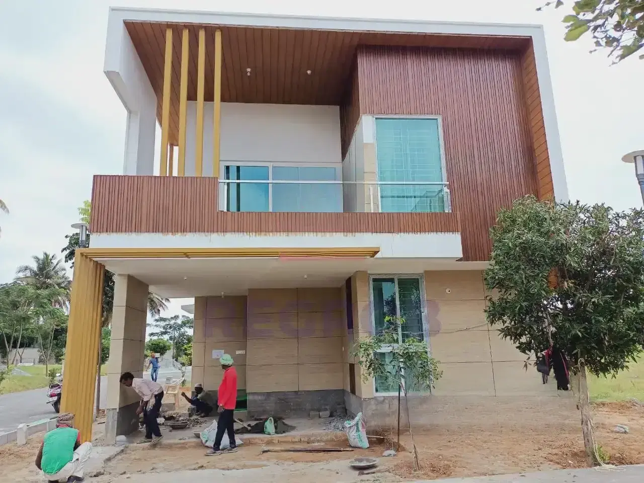 Daiwik Salvina Sapphire